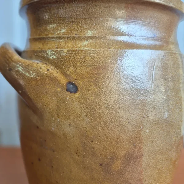 &Gamma;&epsilon;&rho;&mu;&alpha;&nu;&iota;&kappa;ό &pi;ή&lambda;&iota;&nu;&omicron; &beta;ά&zeta;&omicron; &epsilon;&rho;&gamma;&alpha;&sigma;ί&alpha;&sigmaf; &mu;&epsilon; &lambda;&alpha;&beta;έ&sigmaf; &alpha;&pi;ό &kappa;&epsilon;&rho;&alpha;&mu;&iota;&kappa;ό stoneware Echt Salzglasur